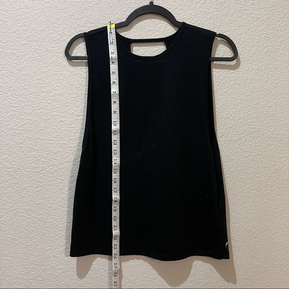 Fabletics workout top - Picture 3 of 4